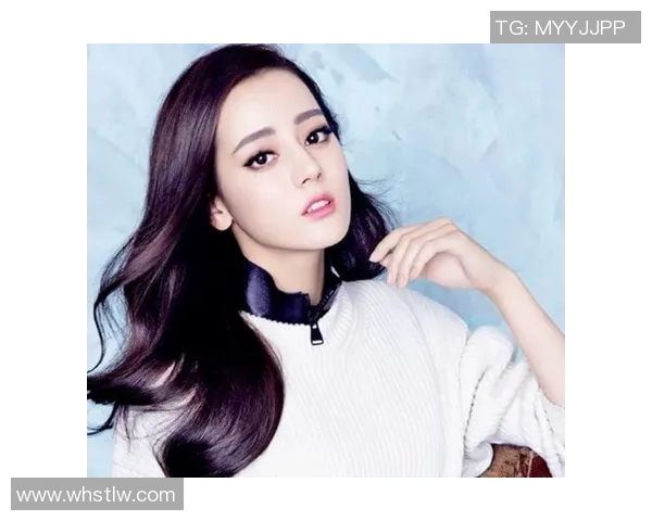 热巴与足球明星惊人相似度引发热议网友纷纷调侃撞脸事件成热门话题